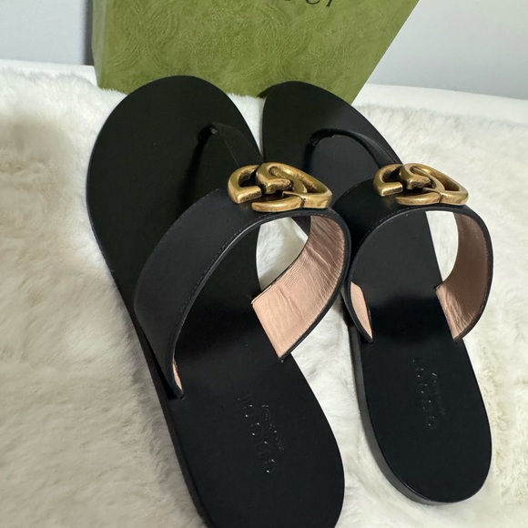 Gucci Black Sandals with Gold Detail - Picture 8 of 8